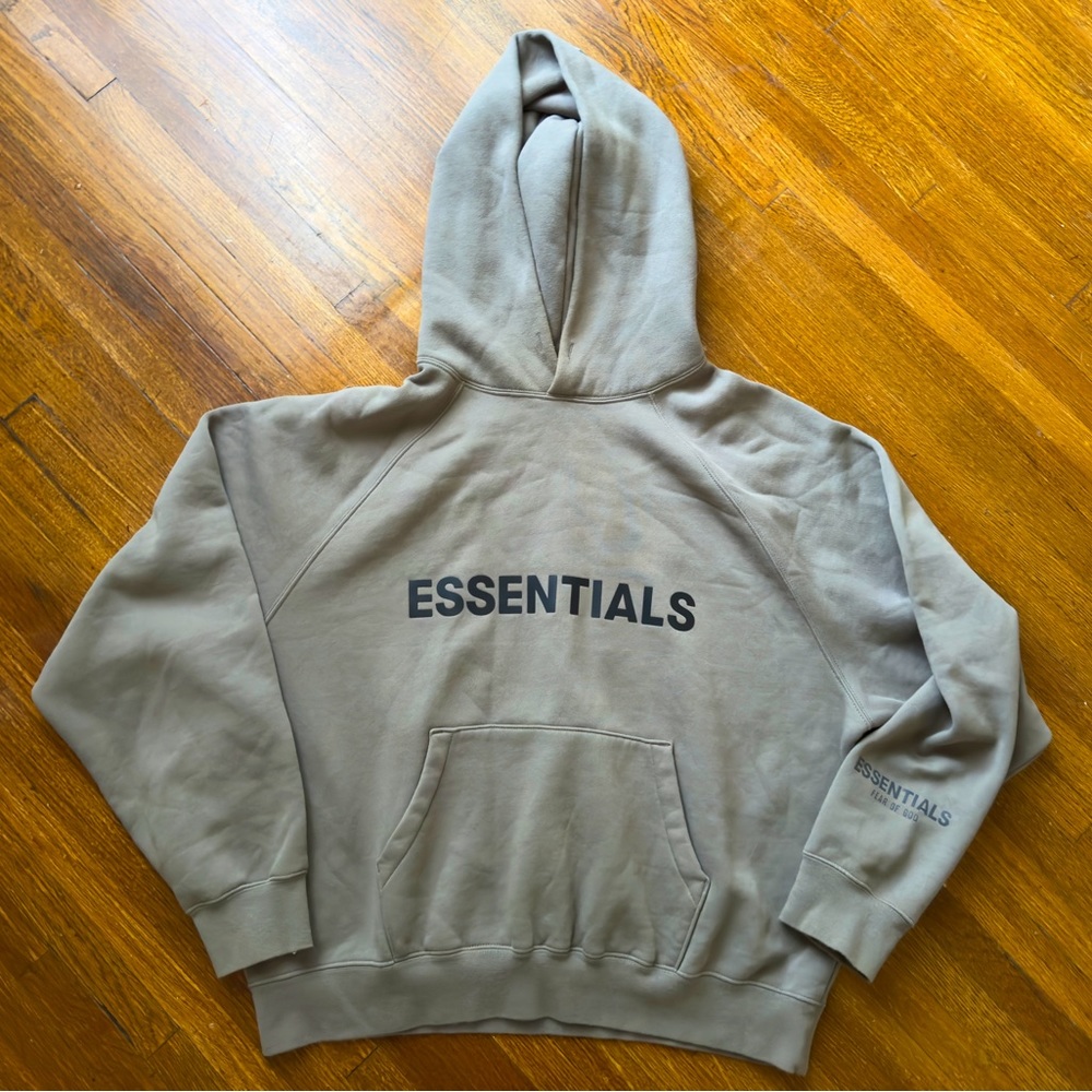 Essentials hoodie ☘️Moss green!